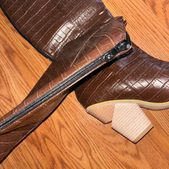 Brown Snake print Women high heel western boots 7.5 - Picture 4 of 6